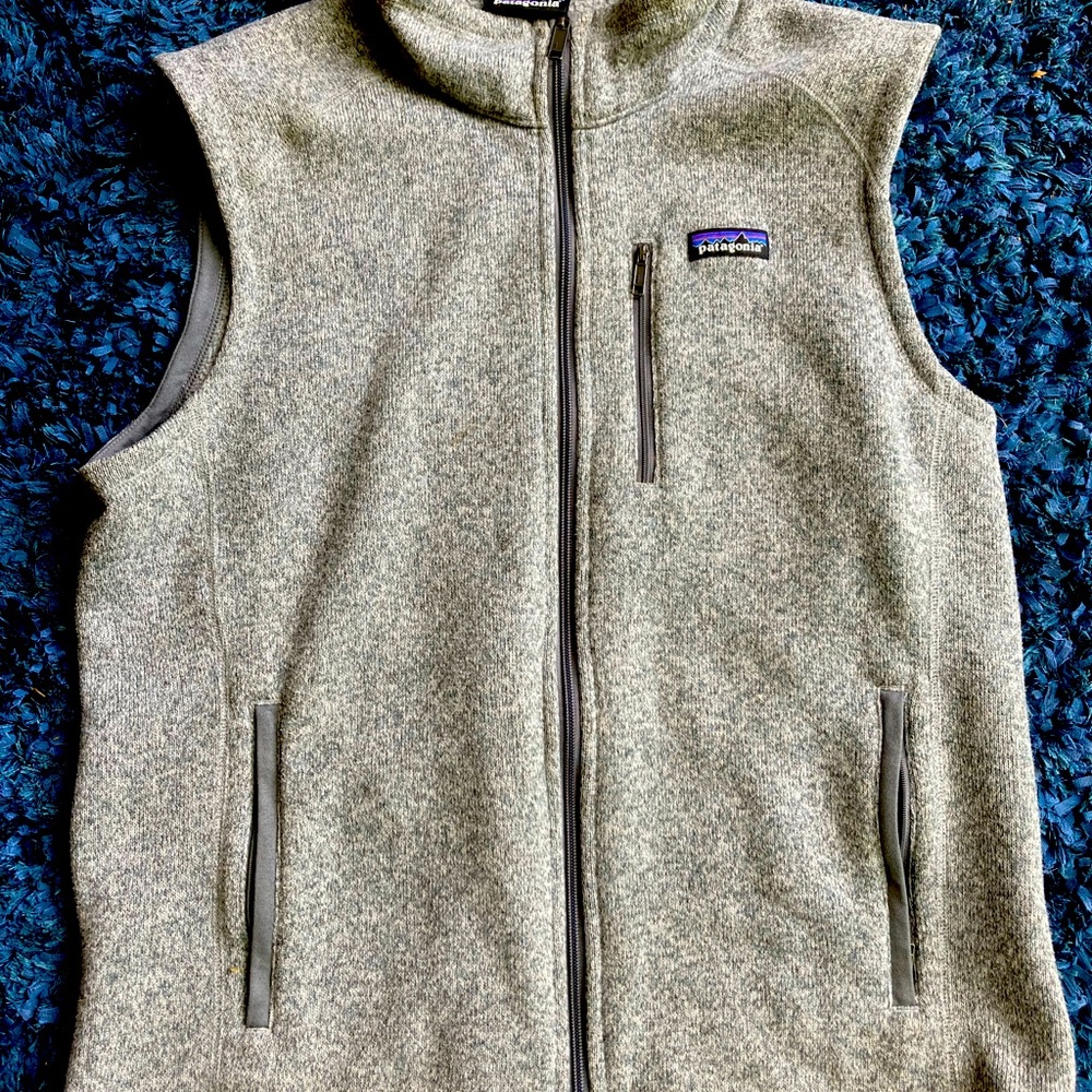 Patagonia fleece vest. Size large, gray. Excellent condition!